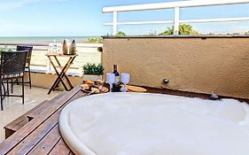 Incrível apartamento no melhor da Praia do Cumbuco por carpediem